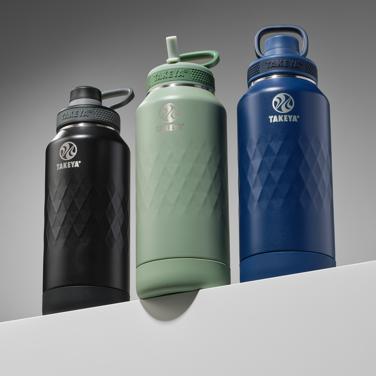 32oz Indigo Spout